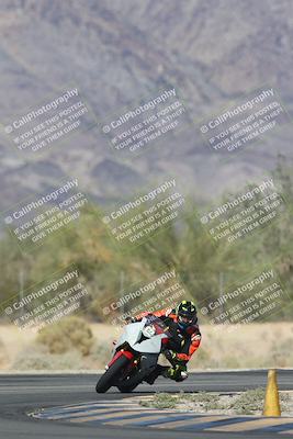 media/Oct-30-2025-Racers Edge (Thu) [[dabbdaf680]]/3-B Group/Session 5 (Turn 6)/